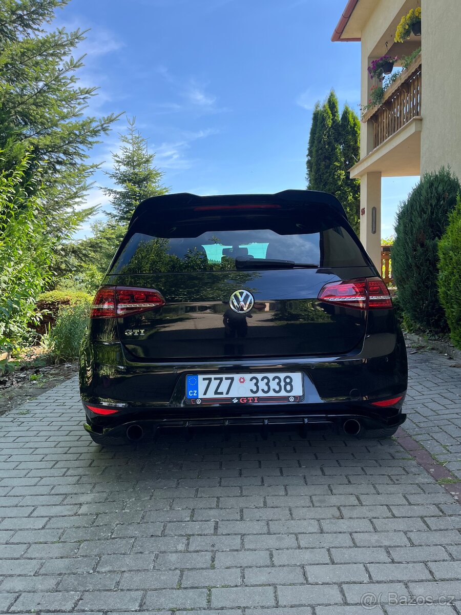 VW Golf VII GTI 2.0 TSI 2013 - 4