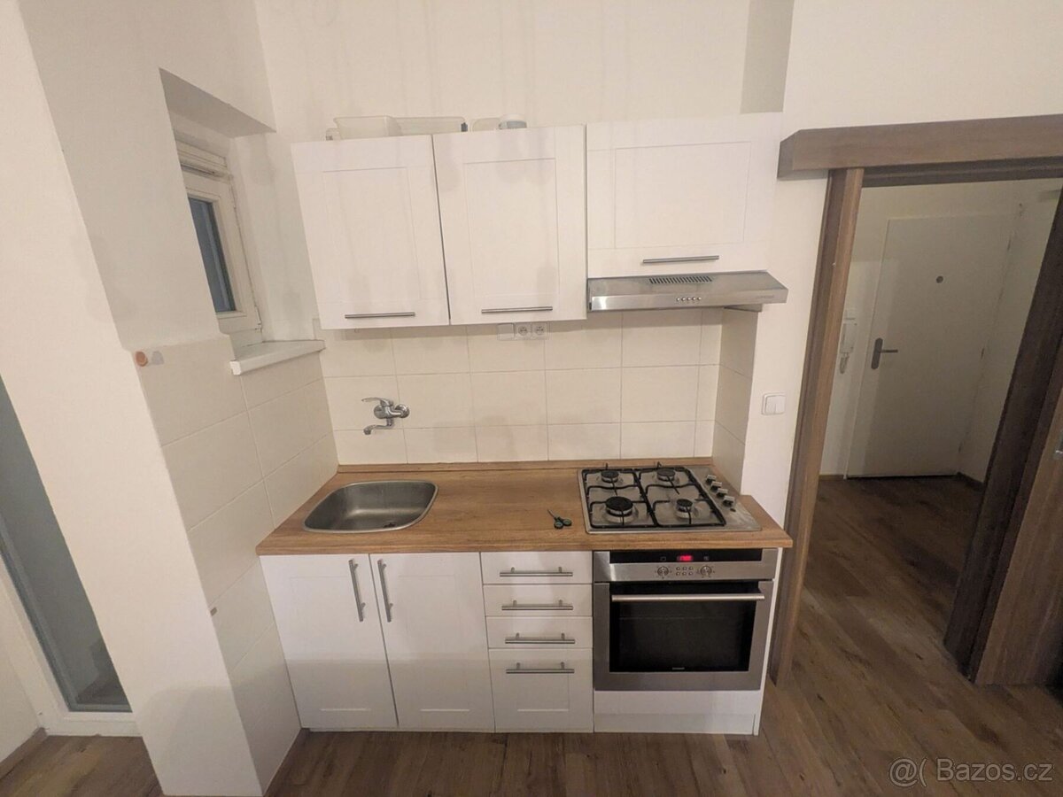 Prodej bytu 1+kk 33 m2, Vršovická, Praha - Vršovice - 4