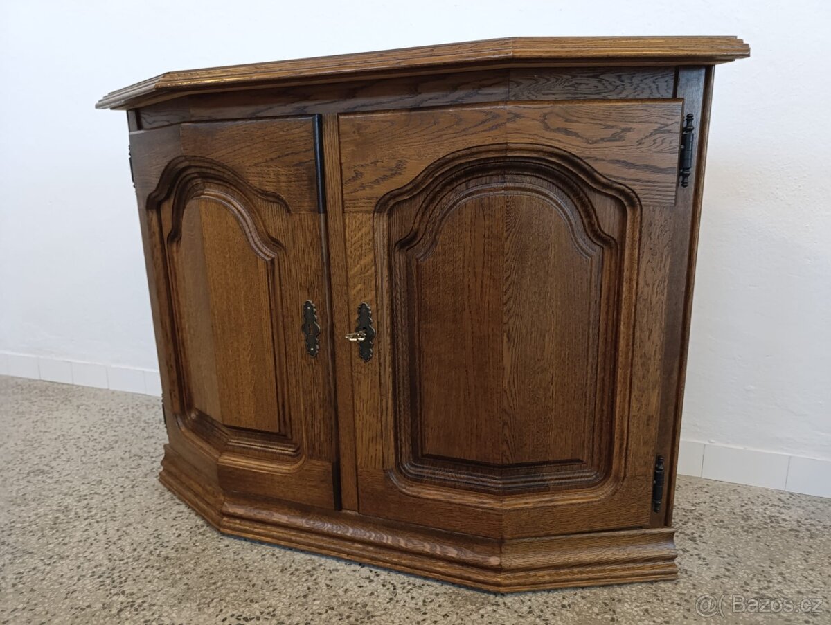 Rustikální nábytek, komoda z masívu - 4