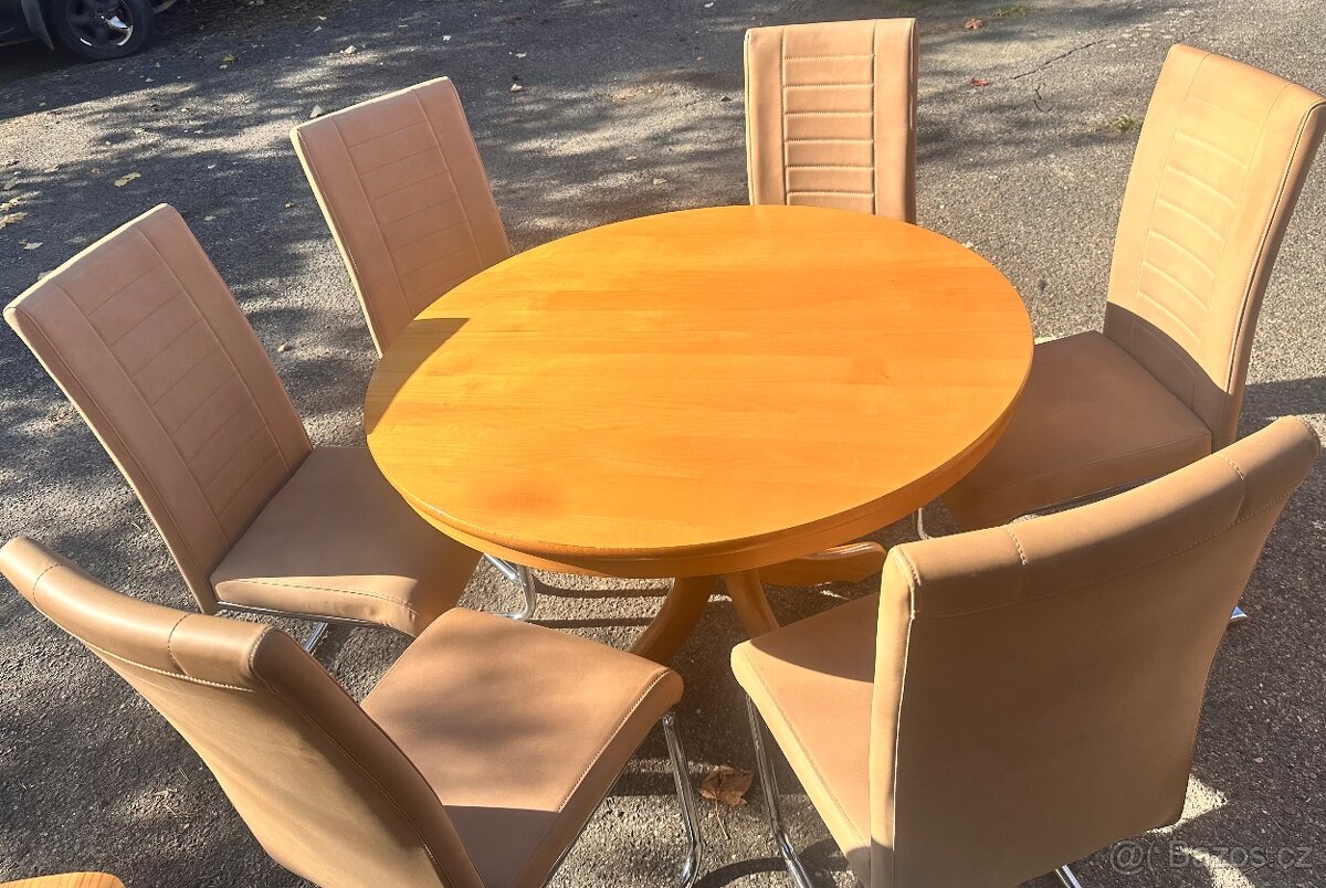 Jídelní stůl + 6 židle - 4