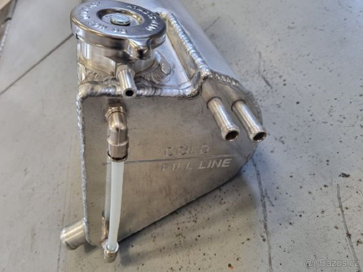 HMMWV, HUMVEE, HUMMER H1 expanzní nádržka