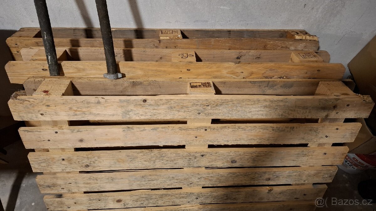 Prodám palety - 100 Kč za 3ks - 4