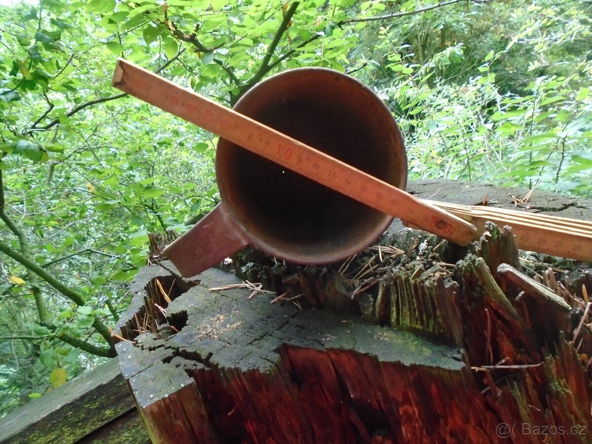 stará kupecká odměrka na mléko - 4