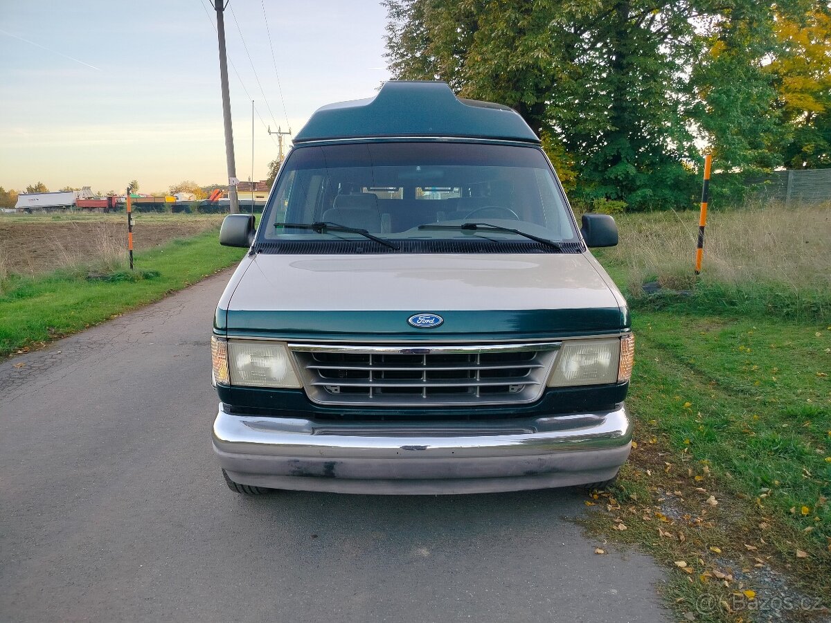 Ford Econoline E 150 - 4