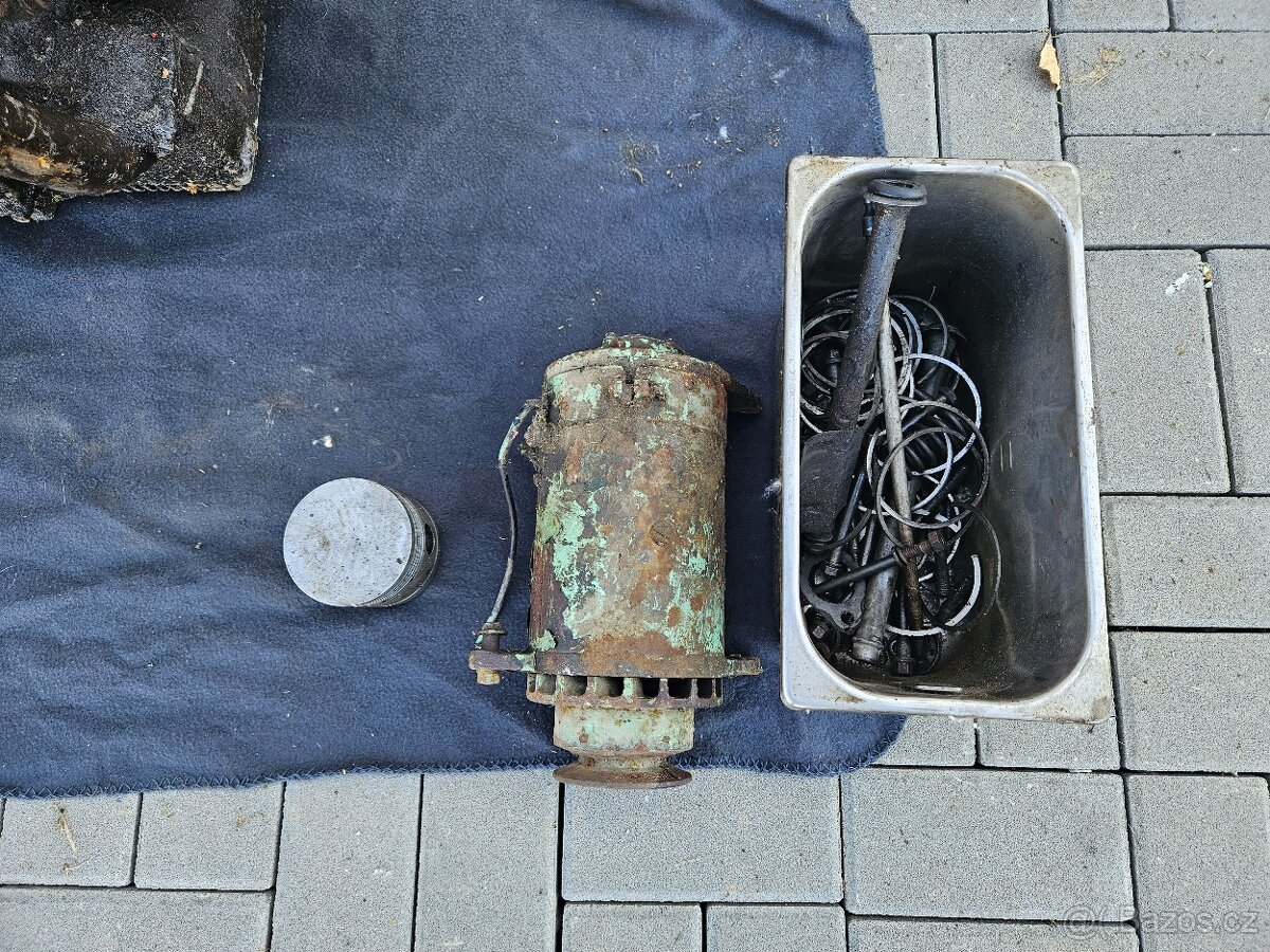 Prodám motor tatra 600 Tatraplan - 4