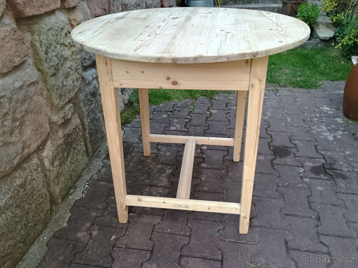 starý kulatý jídelní stůl - 4