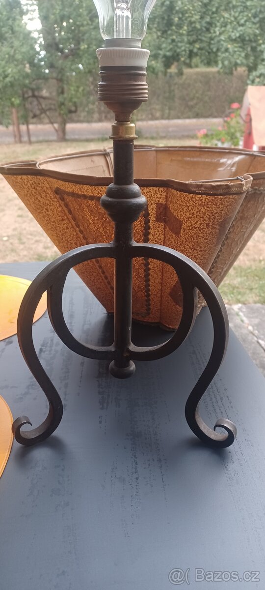 Kovaná stolní lampa - 4
