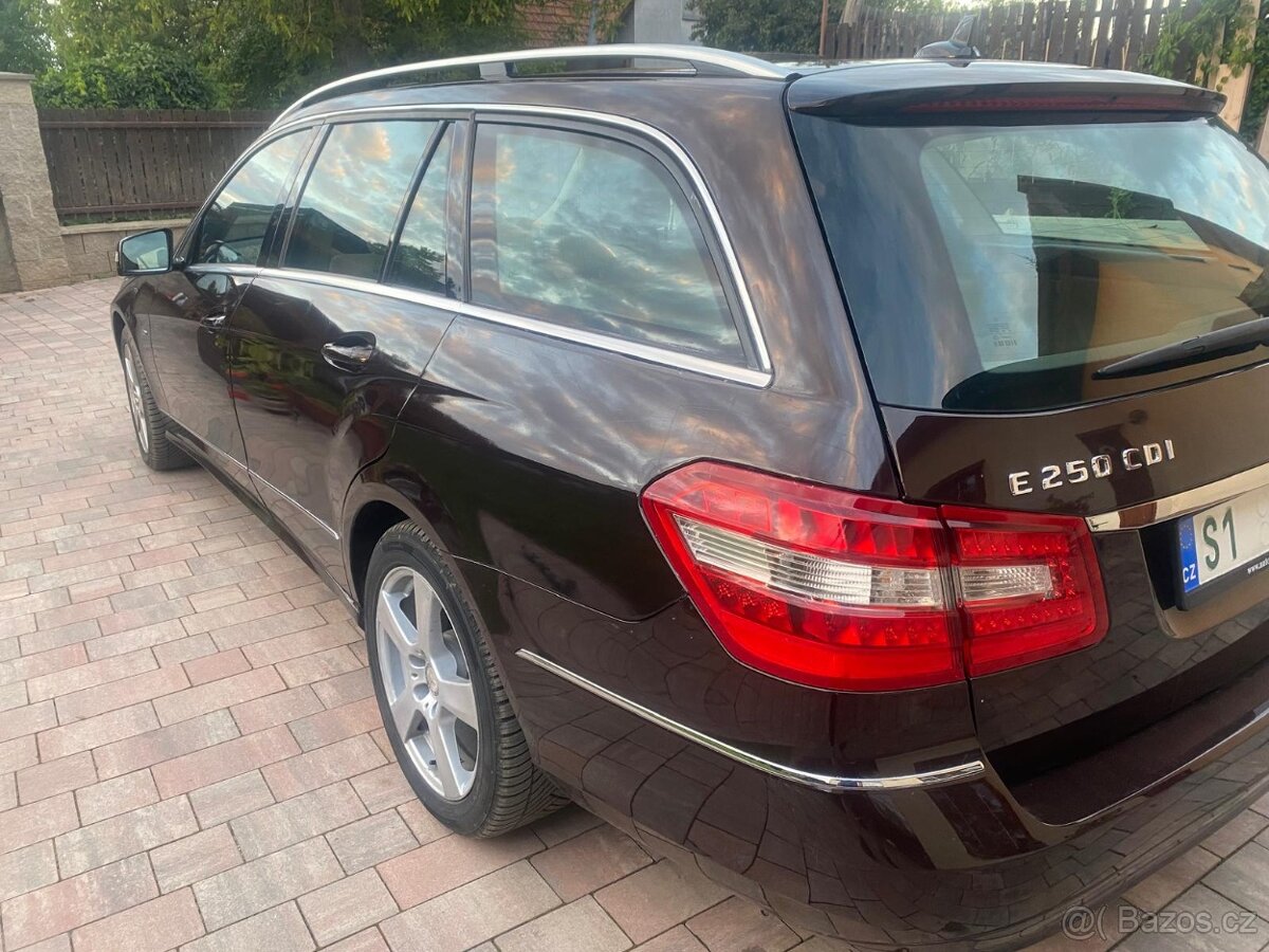 Mercedes-Benz E 250CDi 4MATIC - 4