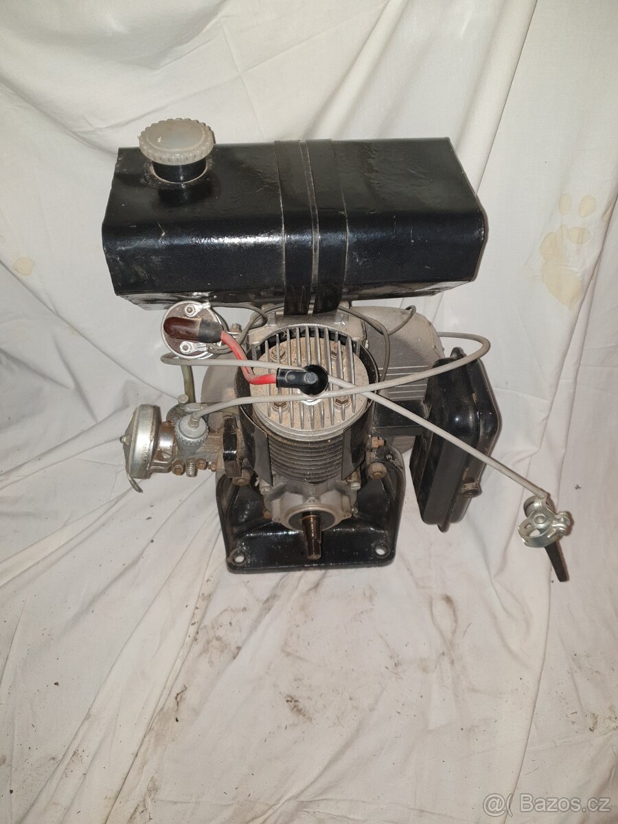 Motor benzinovy - 4