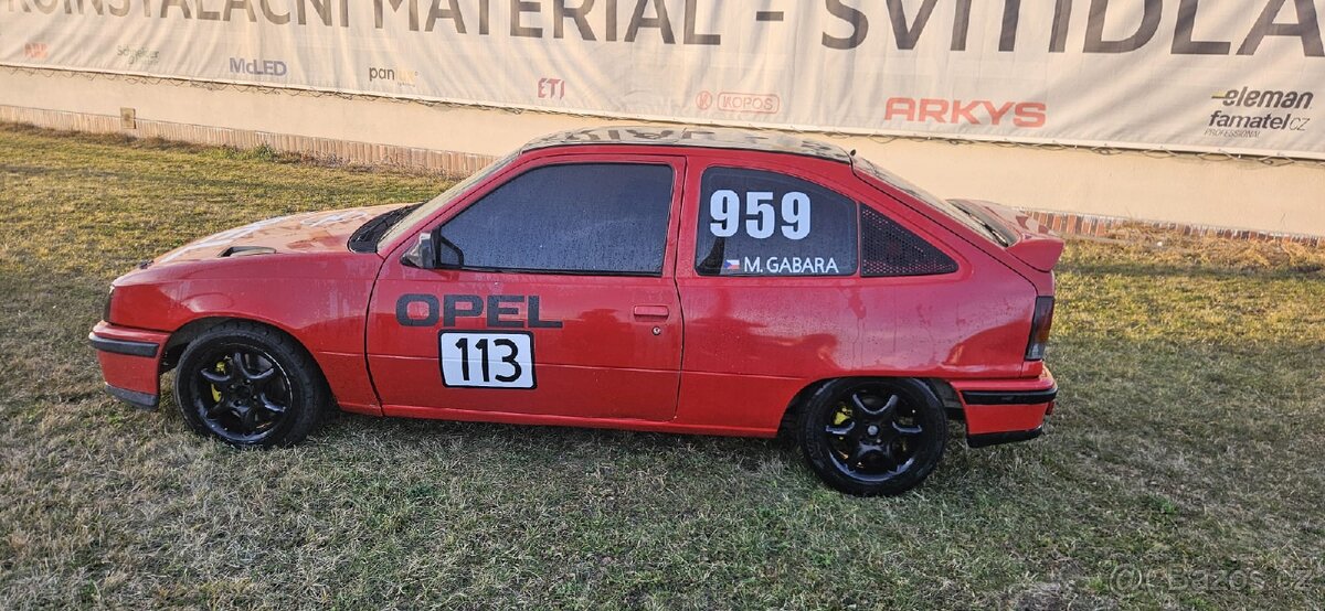 Závodní Opel Kadett C20XE - 4