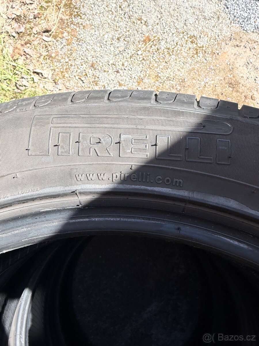 Pneu Pirelli 235/50 R19 - 4