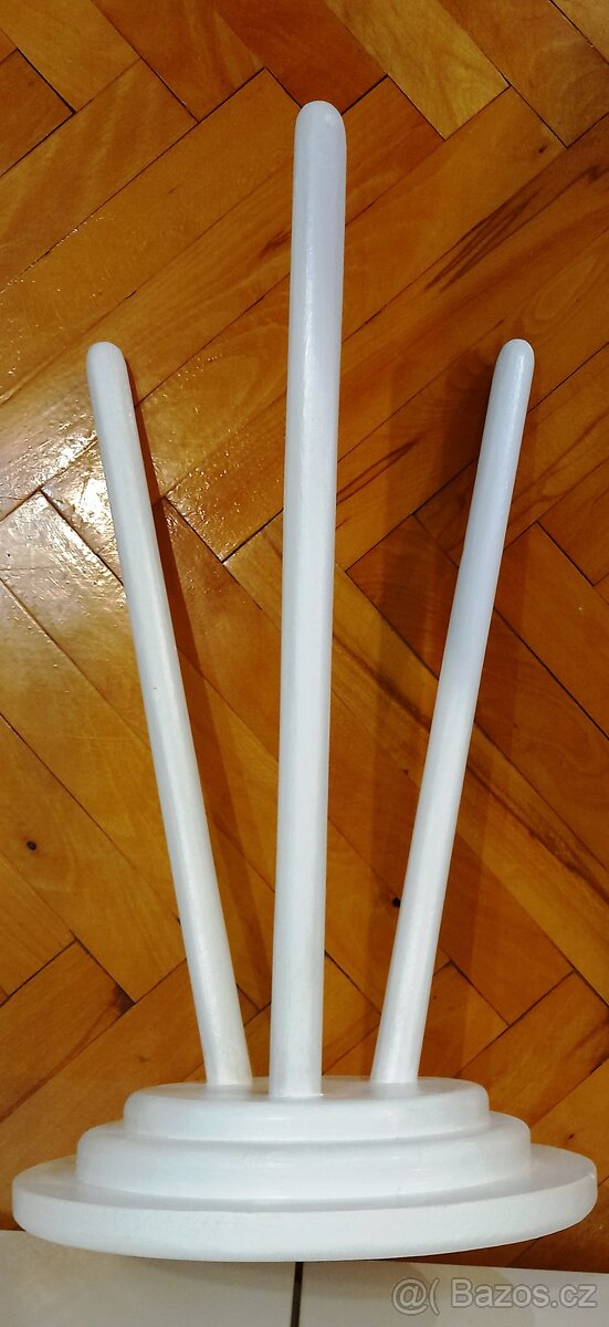 Květinový stolek na trojnožce bílý.. - 4