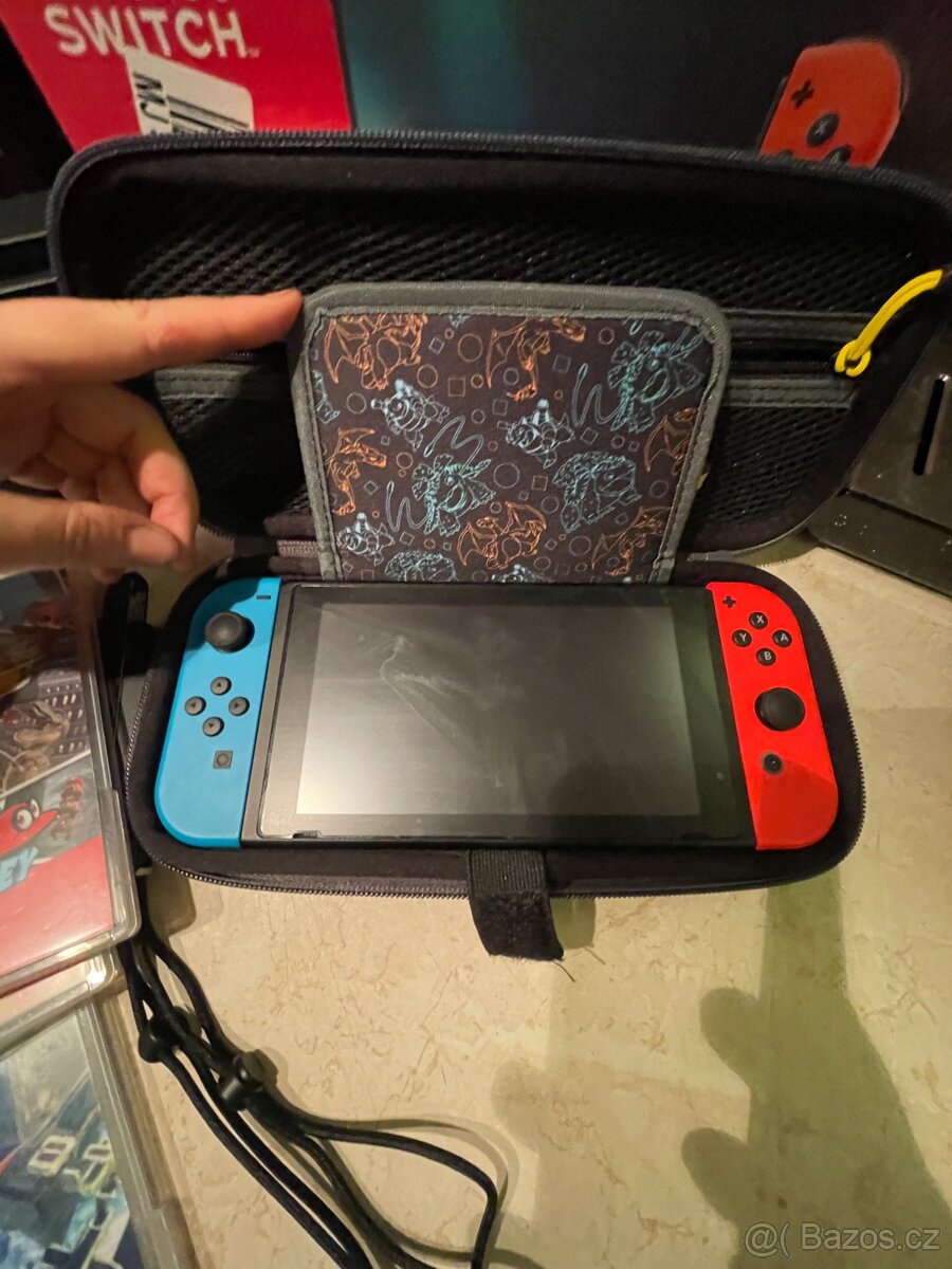 Nintendo Switch - 4