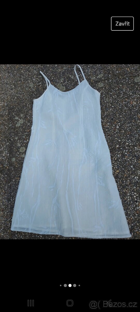 Bílé šaty na úzká ramínka. Vhodné i jako večerní. - 4