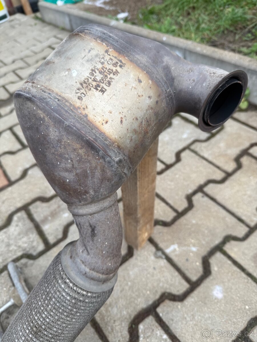 Passat B6 2006 motor BKP katalyzátor - 4