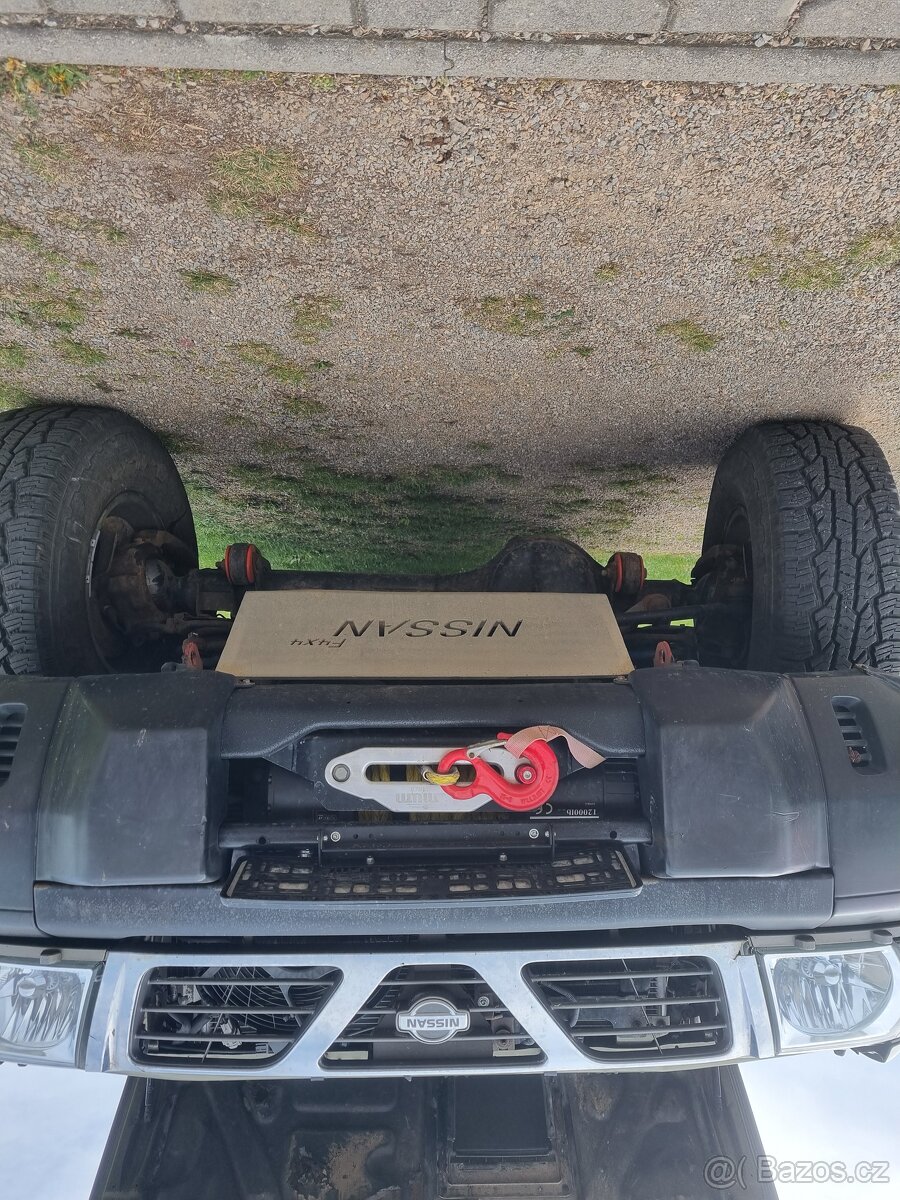 Nissan patrol y61 2,8 expediční