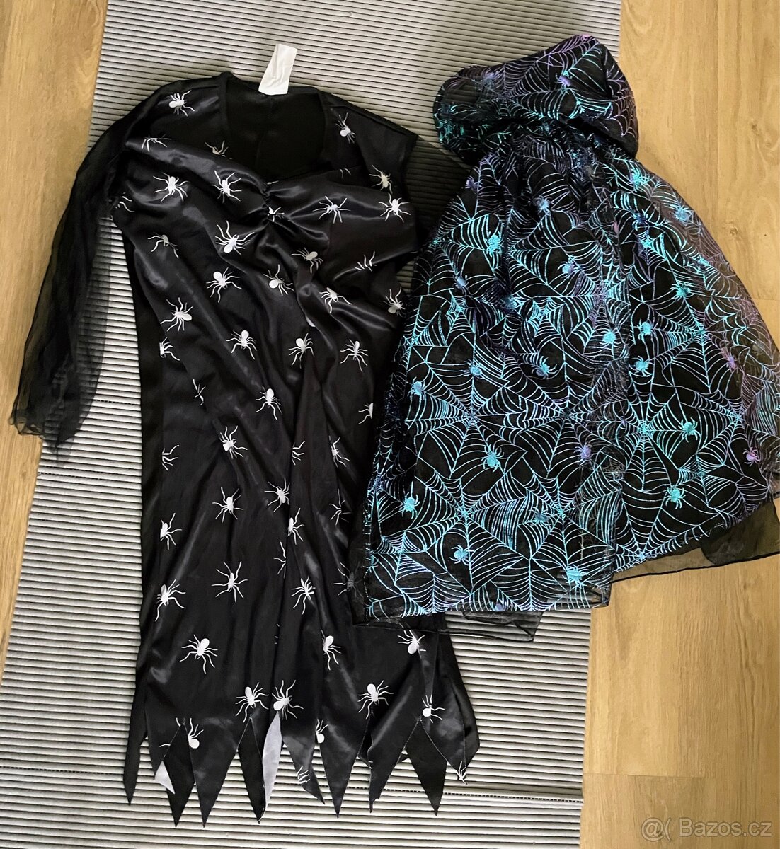 Krásný dívčí čarodějnický set H&M – šaty + plášť - 4