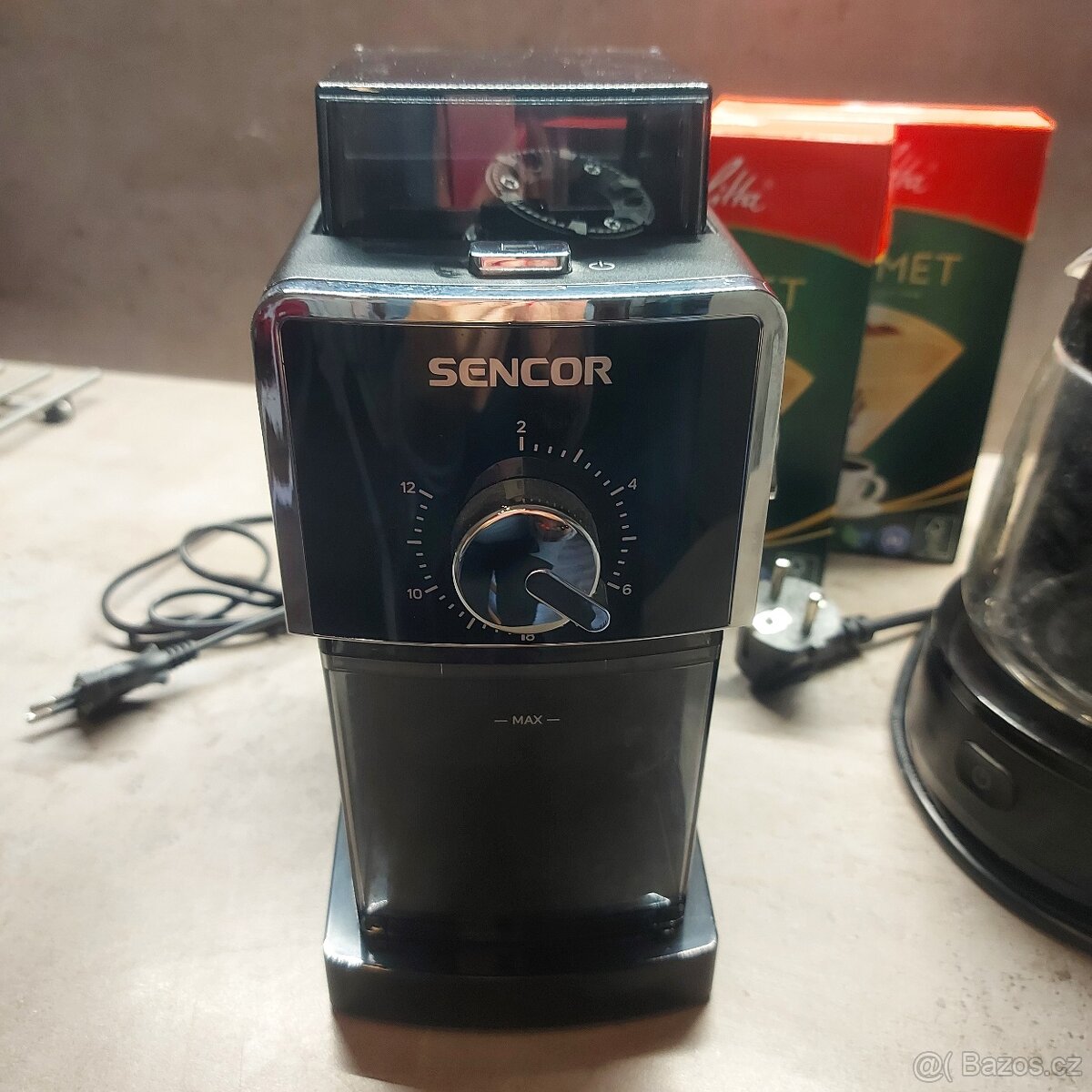 Překapávač Delongi a elektrický mlýnek Sencor - 4