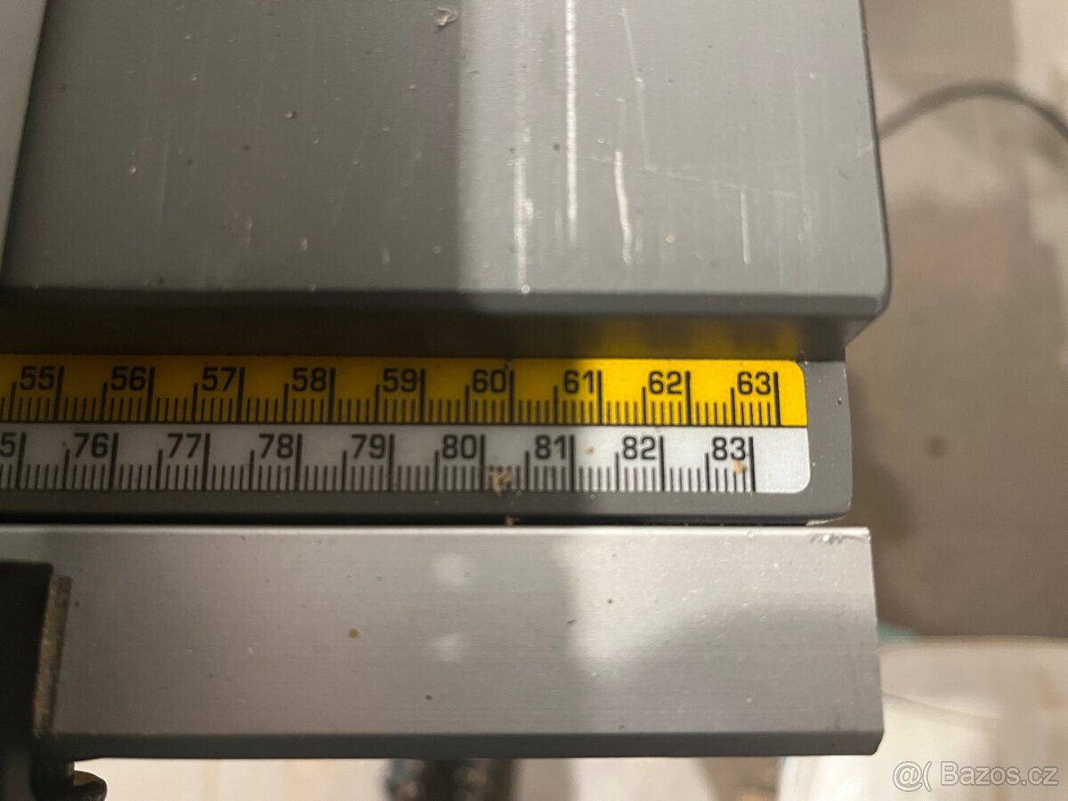 Stolní pila DeWALT DWE 7492 - 4