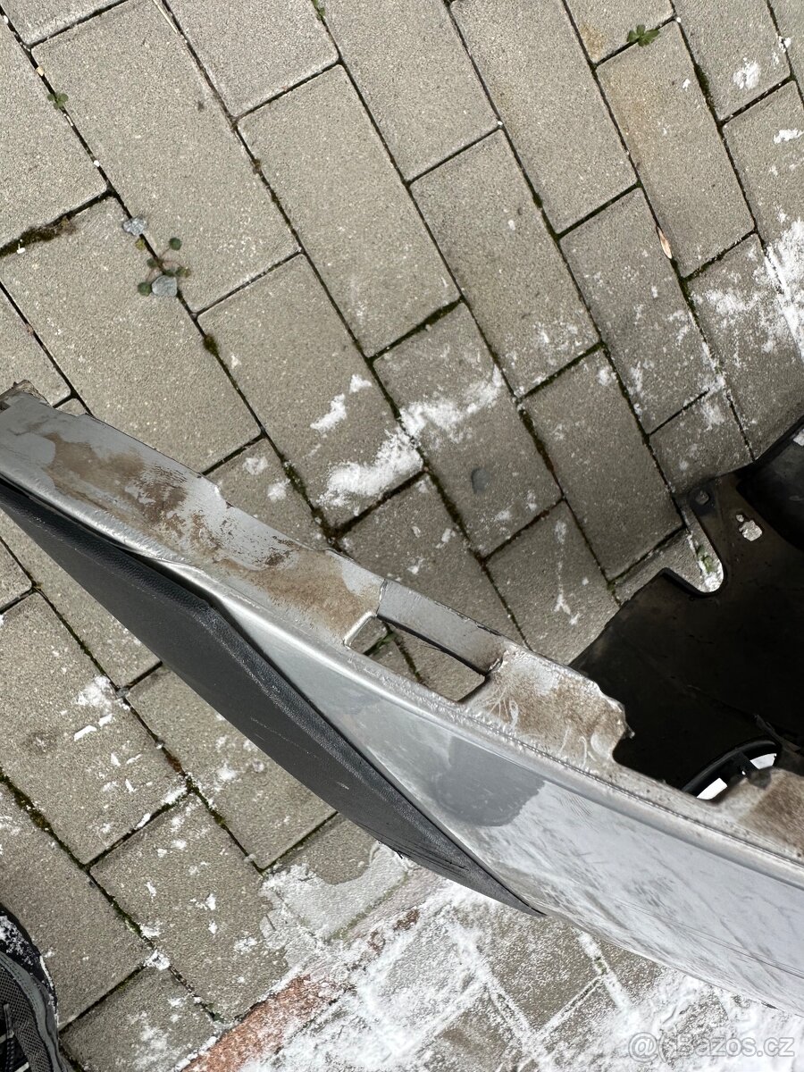 Přední nárazník Dacia Duster - 4