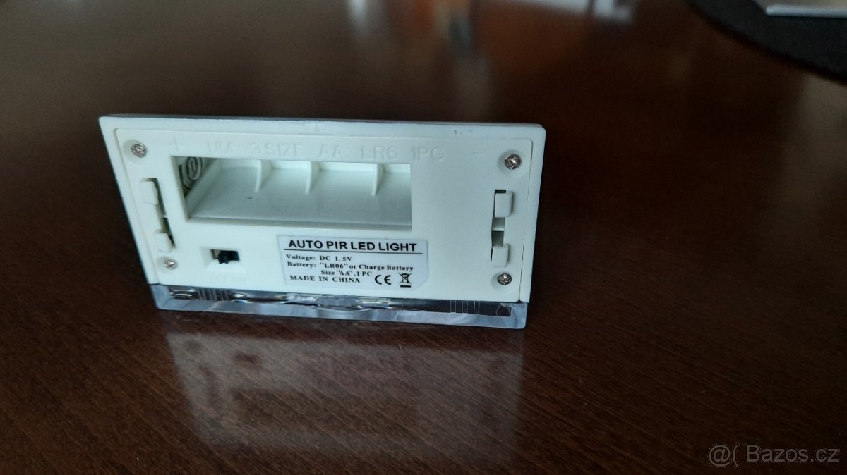 LED světlo do skříňky,skříně,police,linky - 4