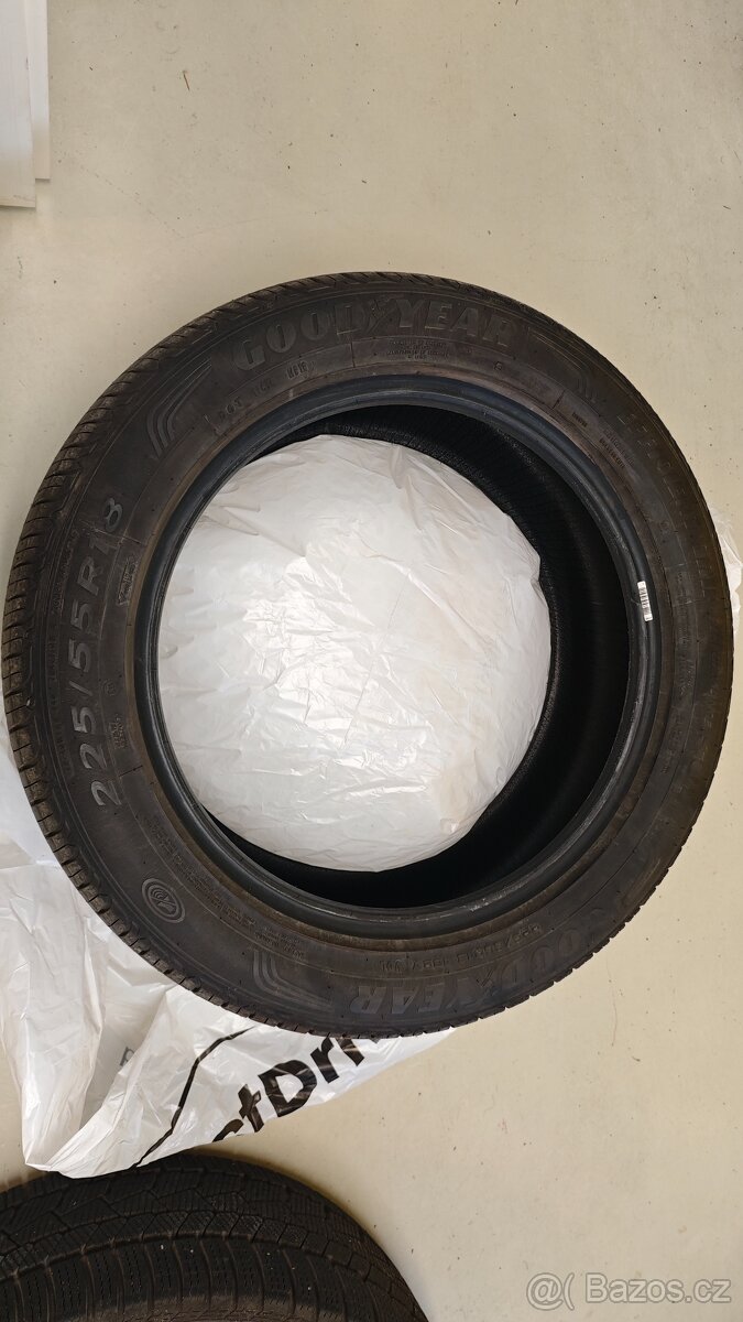 sada 4ks 225/55 R18 Good Year - 4