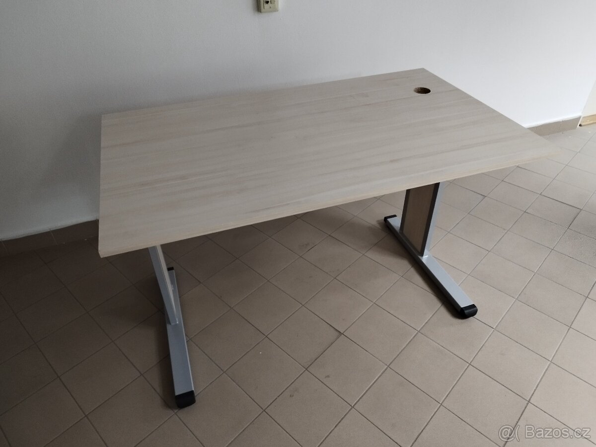 Kancelářské stoly - 4