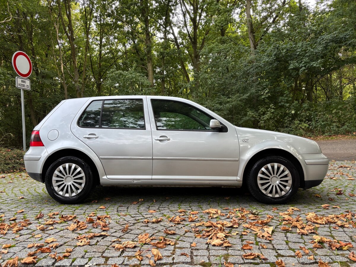 Volkswagen Golf IV - 4