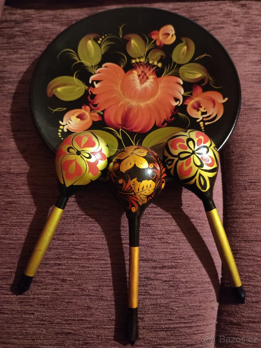 Malovaný talíř a 3 lžičky - 4