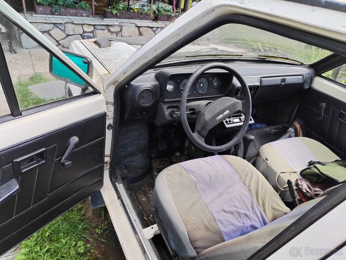 Škoda 120L - 4