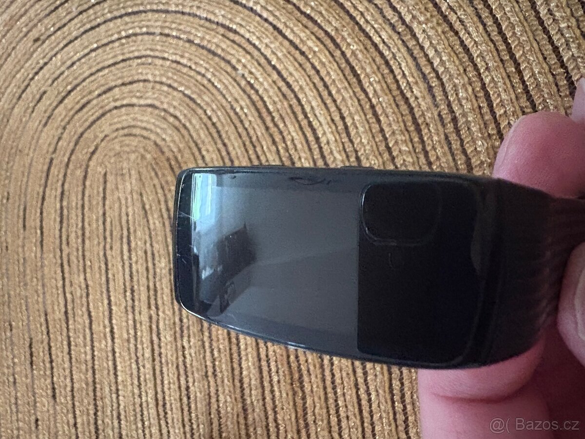 Sportovní náramek Samsung Gear Fit2 Pro - 4