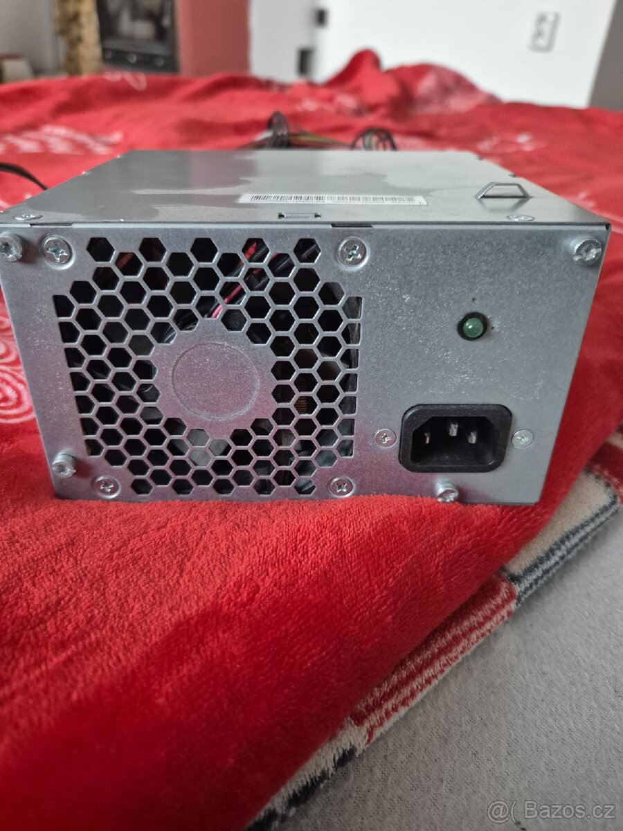 PC zdroj a DVD mechanika - 4
