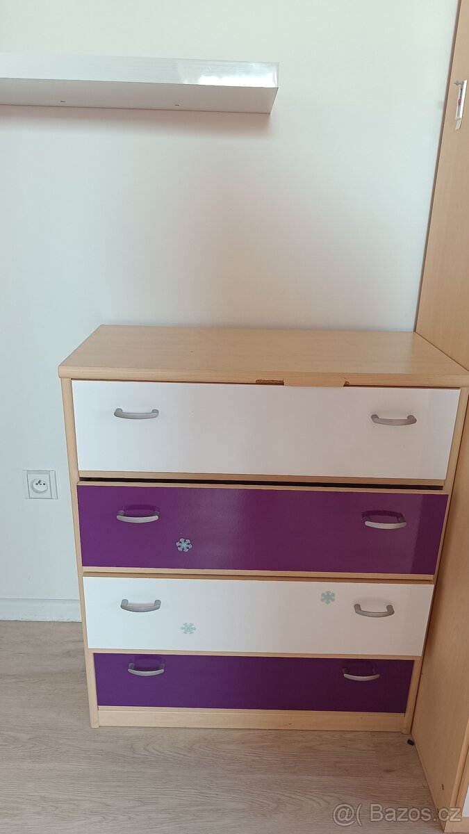Dětská šatní skříň + šupliky - 4