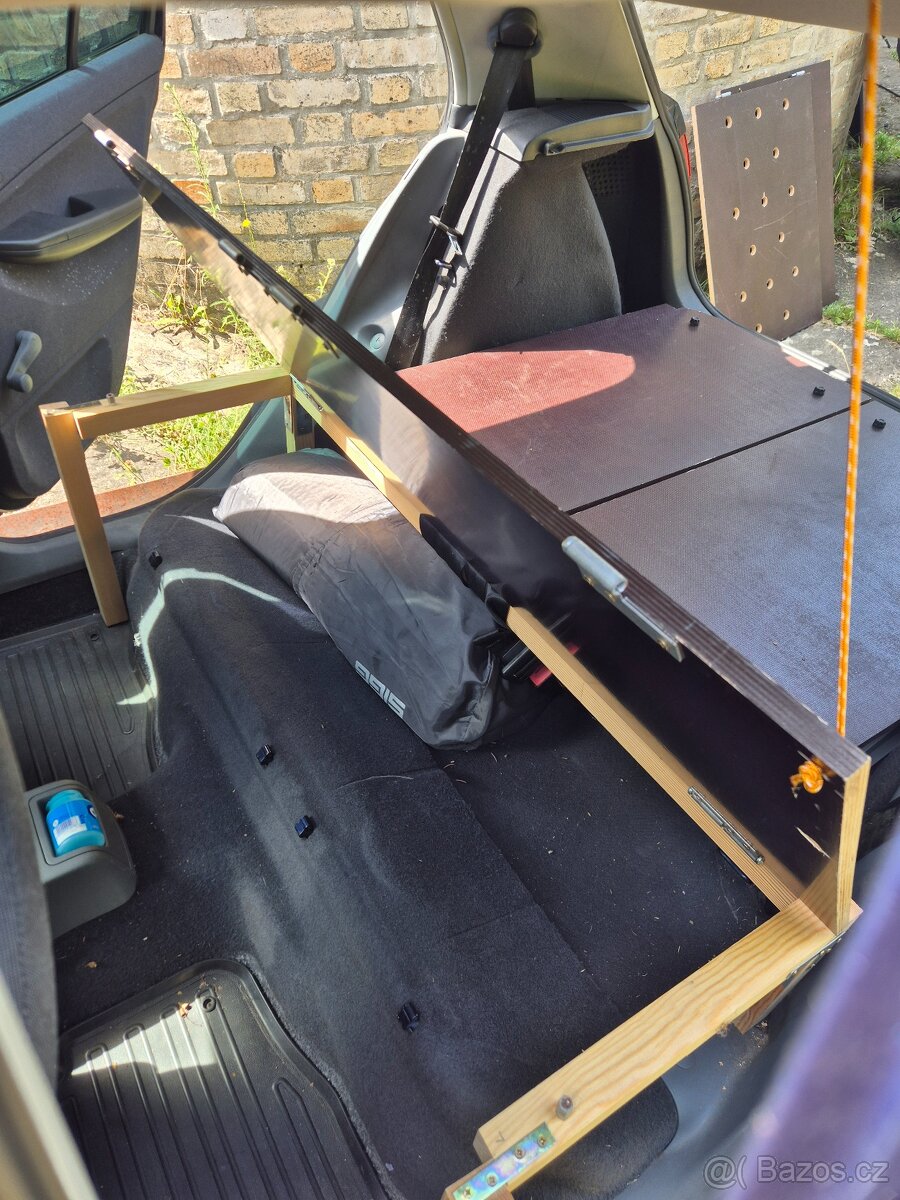 Spací vestavba Fabia I - 4