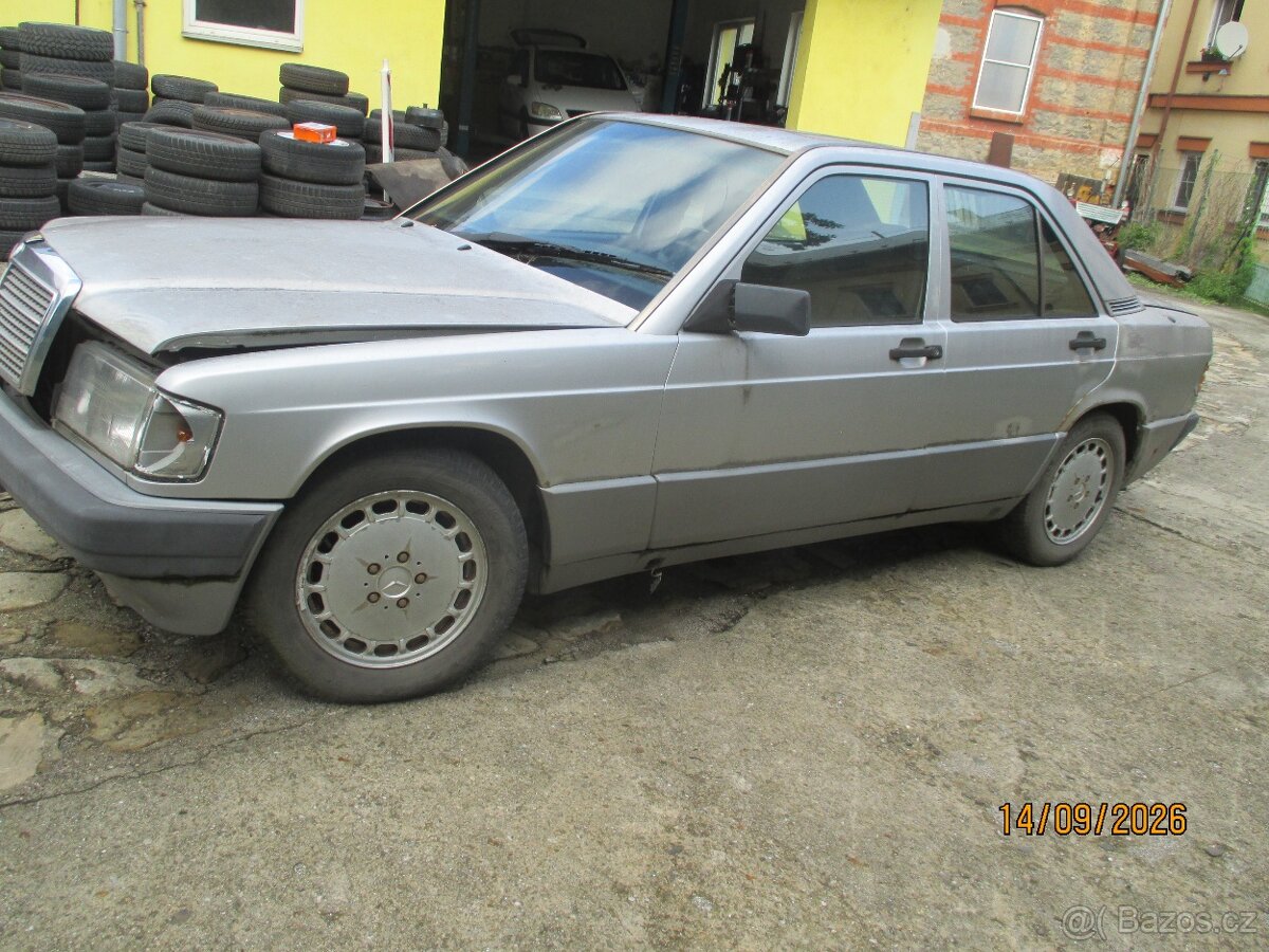 Mercedes 190 - 4