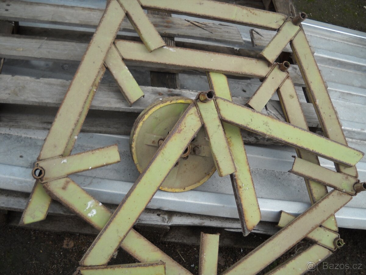 E 512-517 boční plechy žací lišty - 4