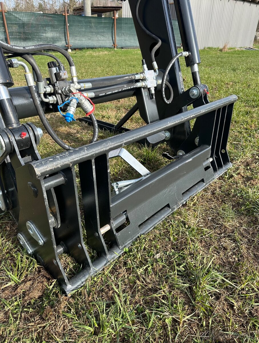 Čelní nakladač HYDRATRAC 1500 TP - 4