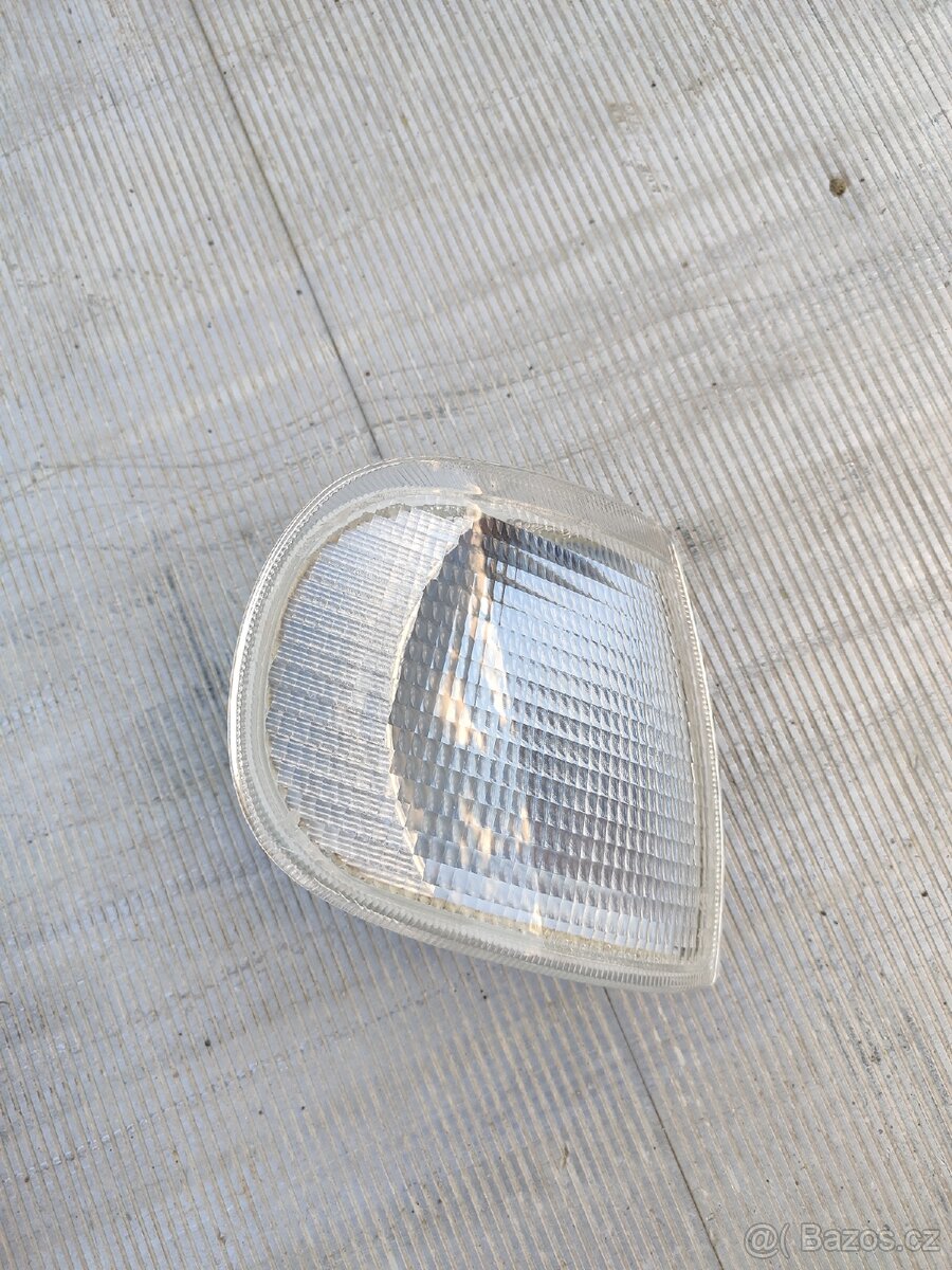 Pravý blinkr Felicia - 4