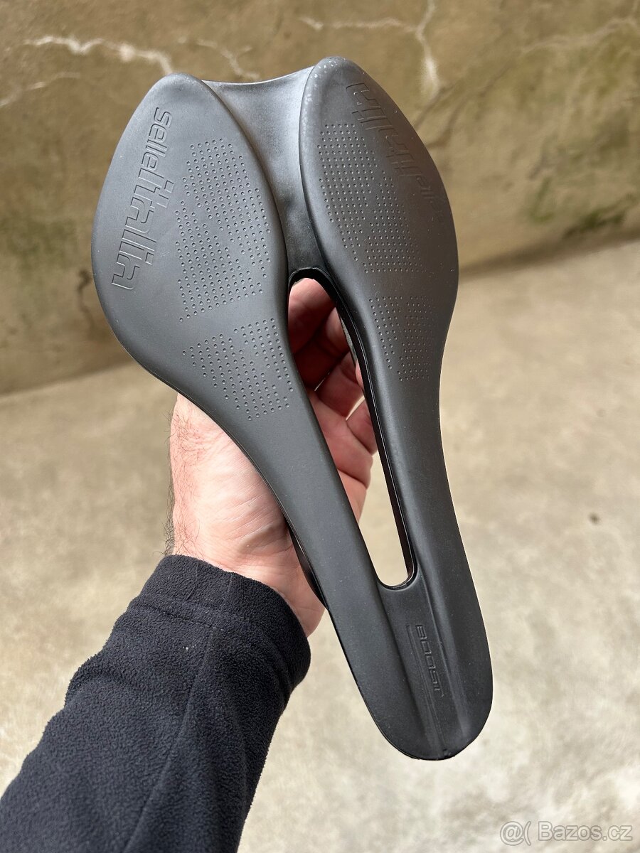 Giant revolt advanced 1 2025 - 4