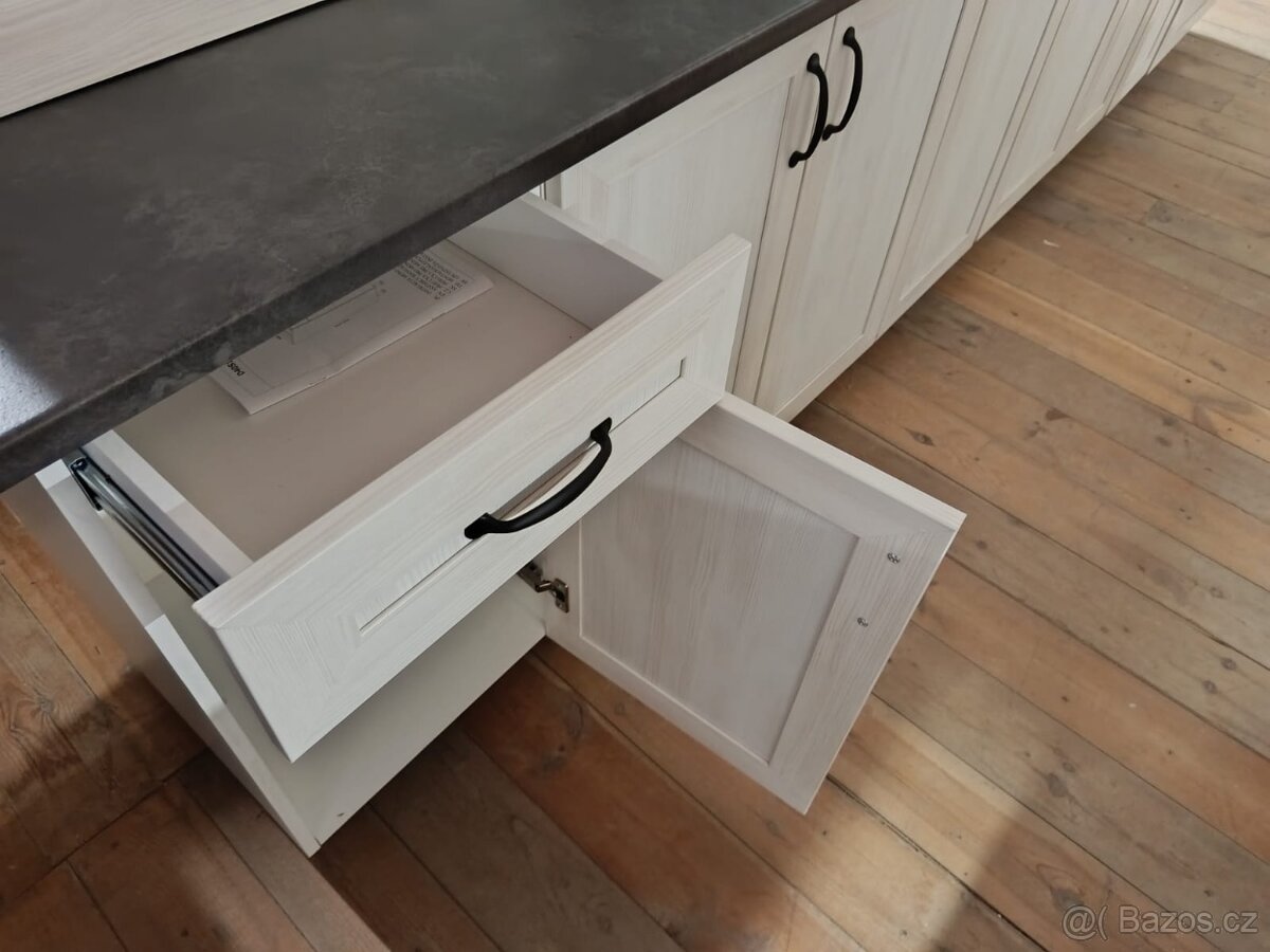 Výprodej kuchyňské sestavy 50% sleva - 4