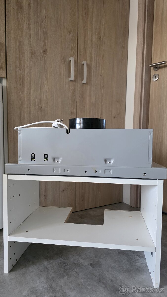 Vestavná digestoř IKEA Utdrag - TOP stav - 4