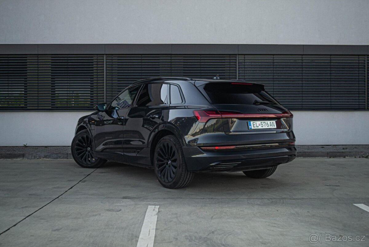 Audi E-tron 55 quattro Advanced - 4