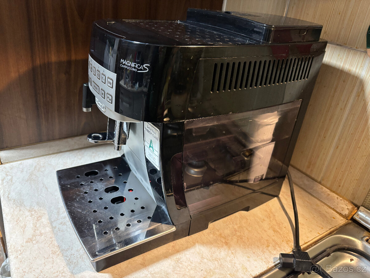 Delonghi Magnifica S - 4