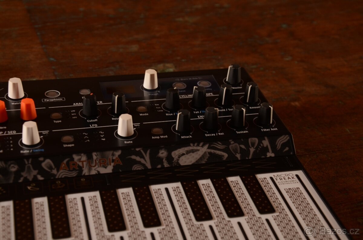 Arturia Microfreak + Decksaver - 4
