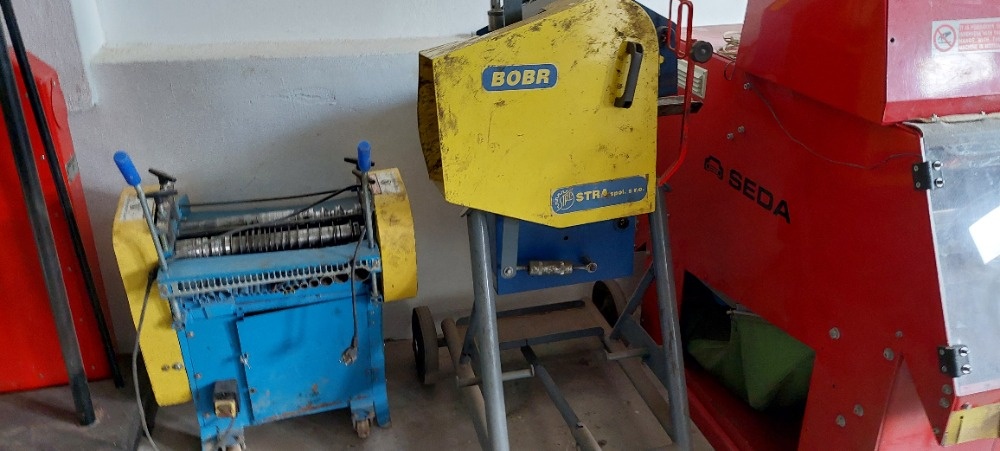 Drtička a loupačka kabelů - 4