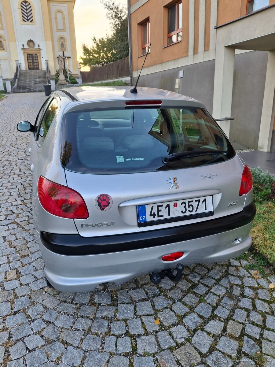 Prodám Peugeot 206 1.4i - 4