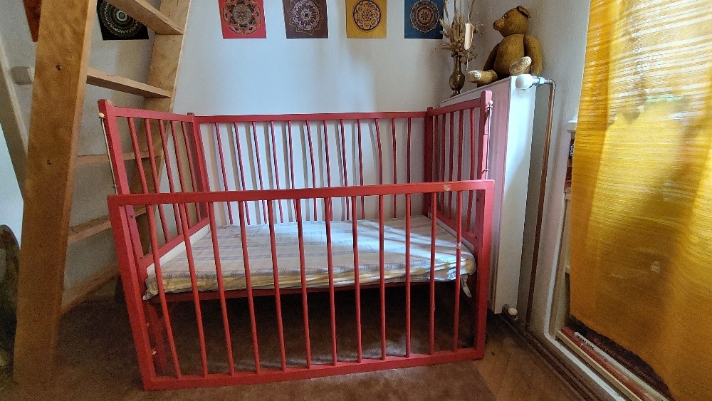 dětská stará postýlka - 4