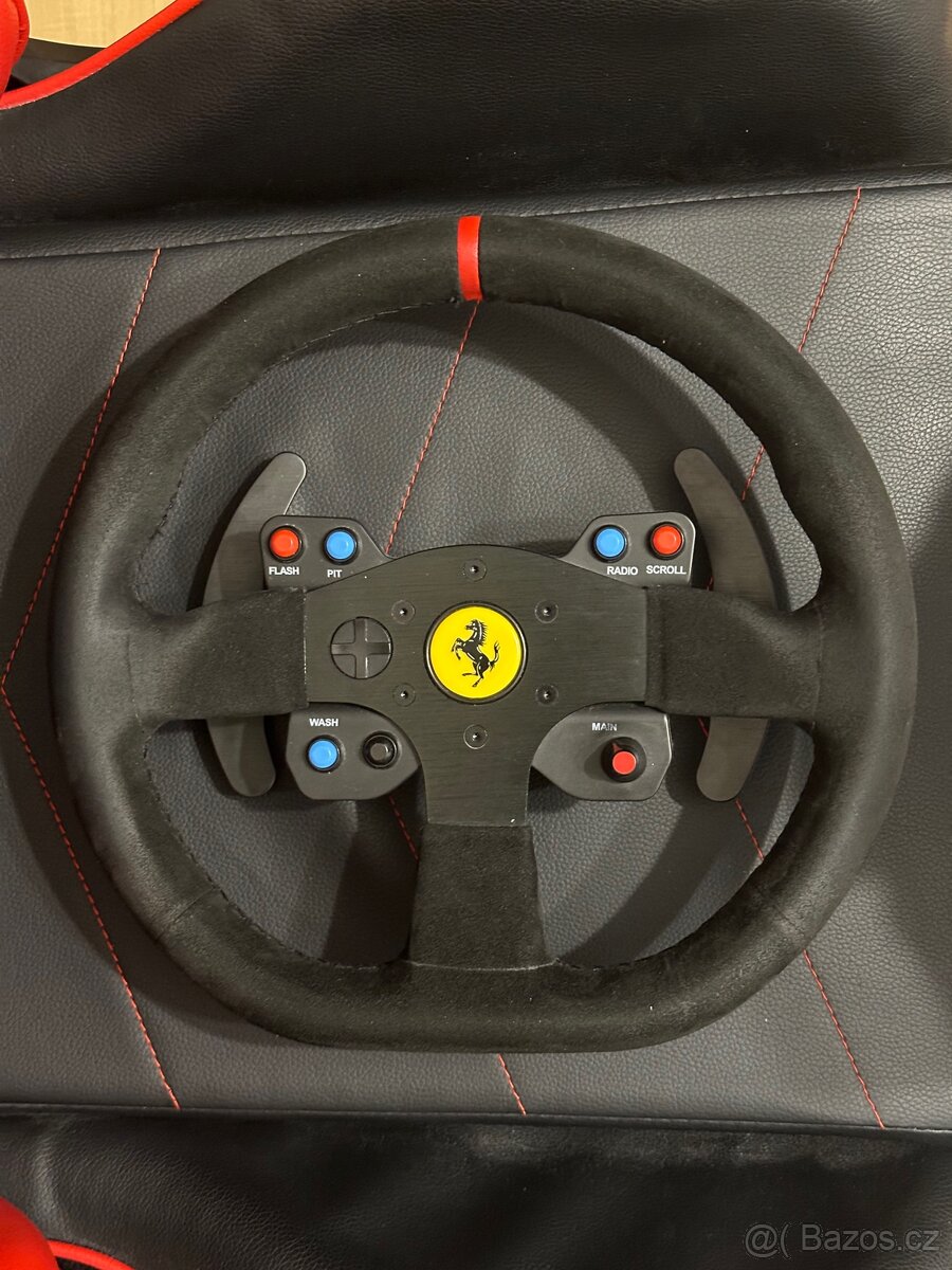 Thrustmaster T300 Ferrari Alcantara + druhý volant GT - 4