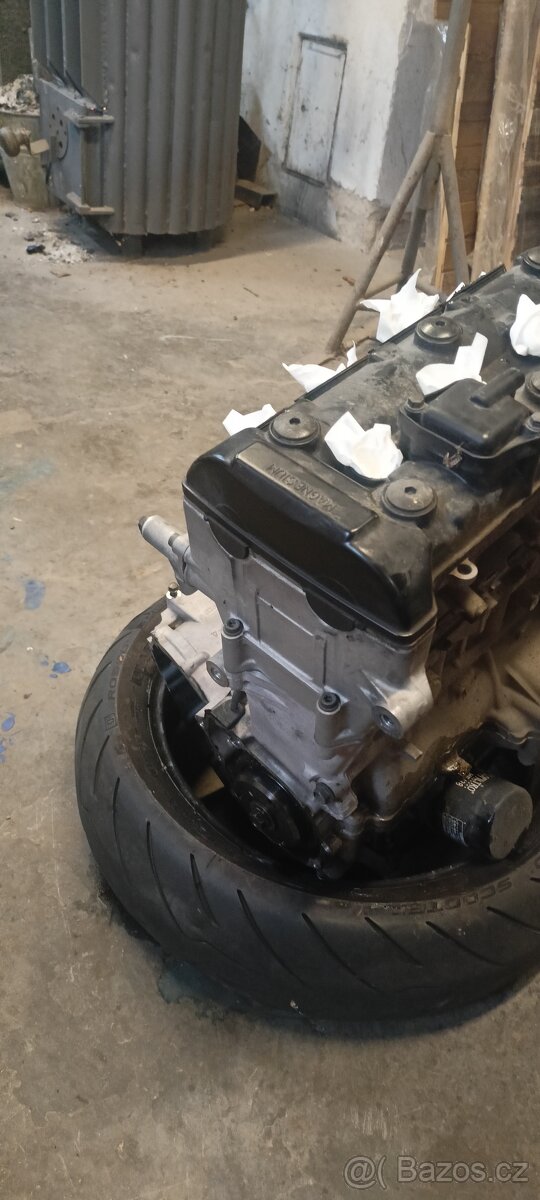 Motor Suzuki GSX-R 1000 2003 - 4