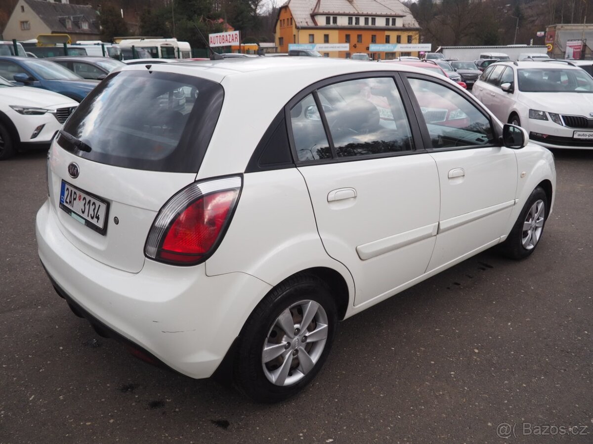 2011 Kia Rio 1.4i 16V - 4
